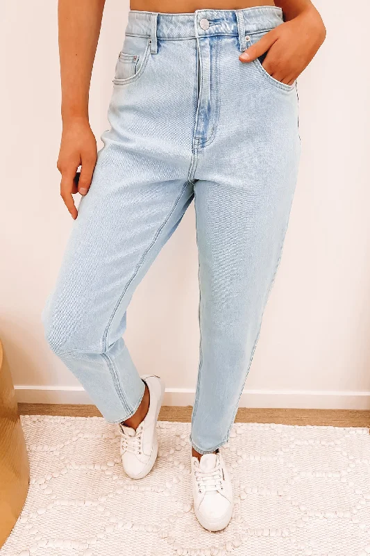 Versatile fashion options for every occasion   Hi Taper Jean Serendipity